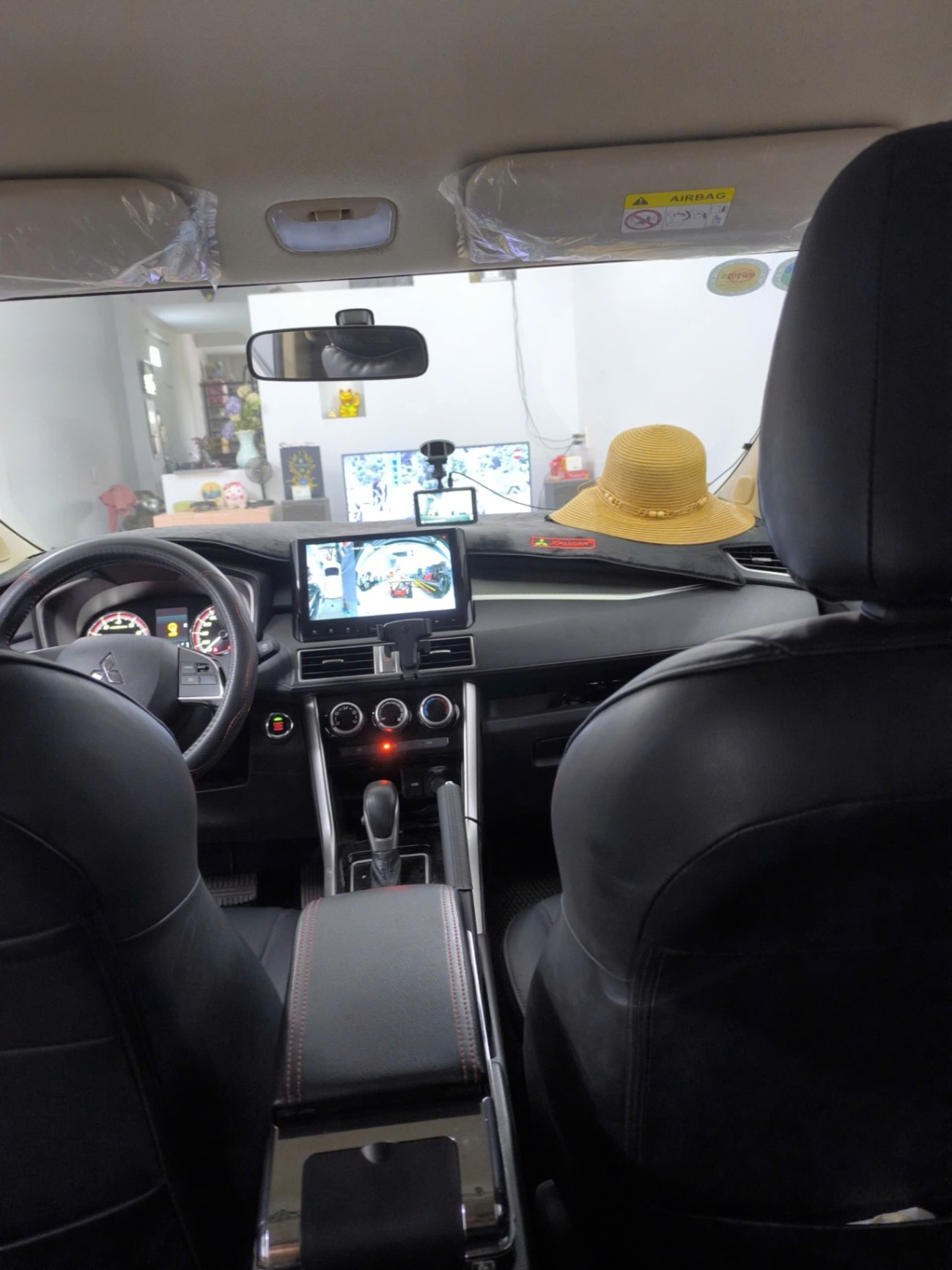 Mitsubishi Xpander Premium AT 2021 - Nội thất 4