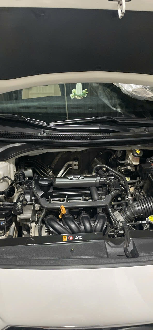Hyundai Accent 2019 - Khoang động cơ 1