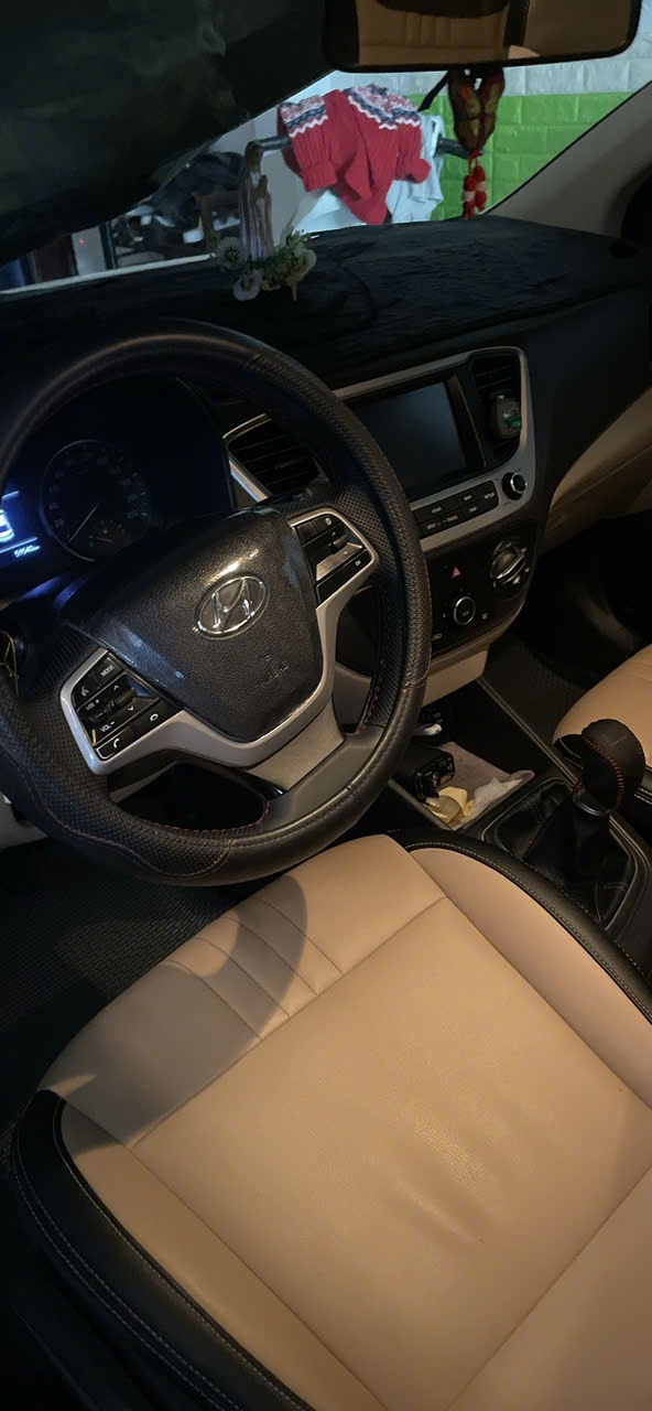 Hyundai Accent 2019 - Nội thất 5