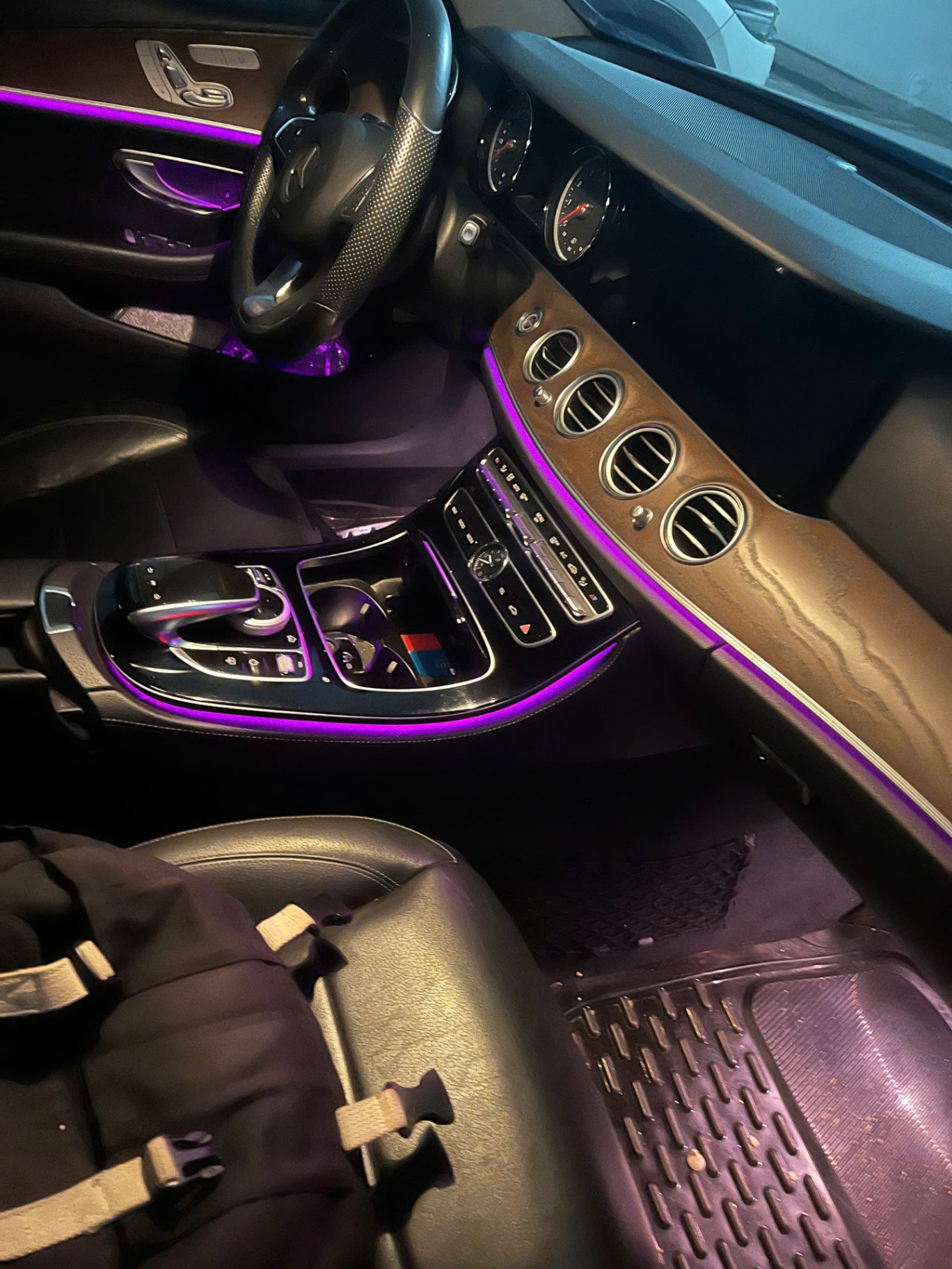 Mercedes E200 2017 - Nội thất 2
