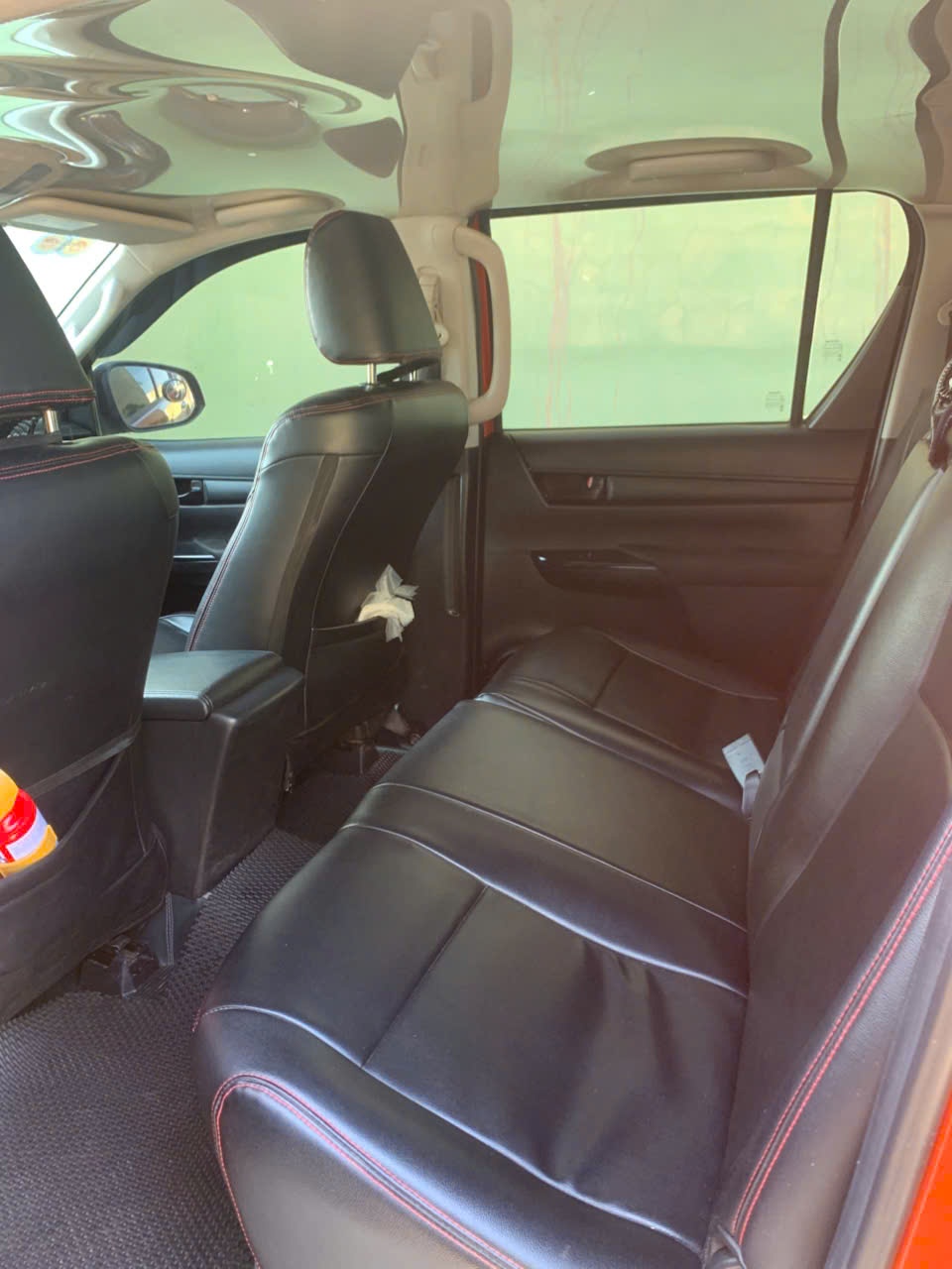 Toyota Hilux 2.5E 4x2 MT 2016 - Nội thất 6