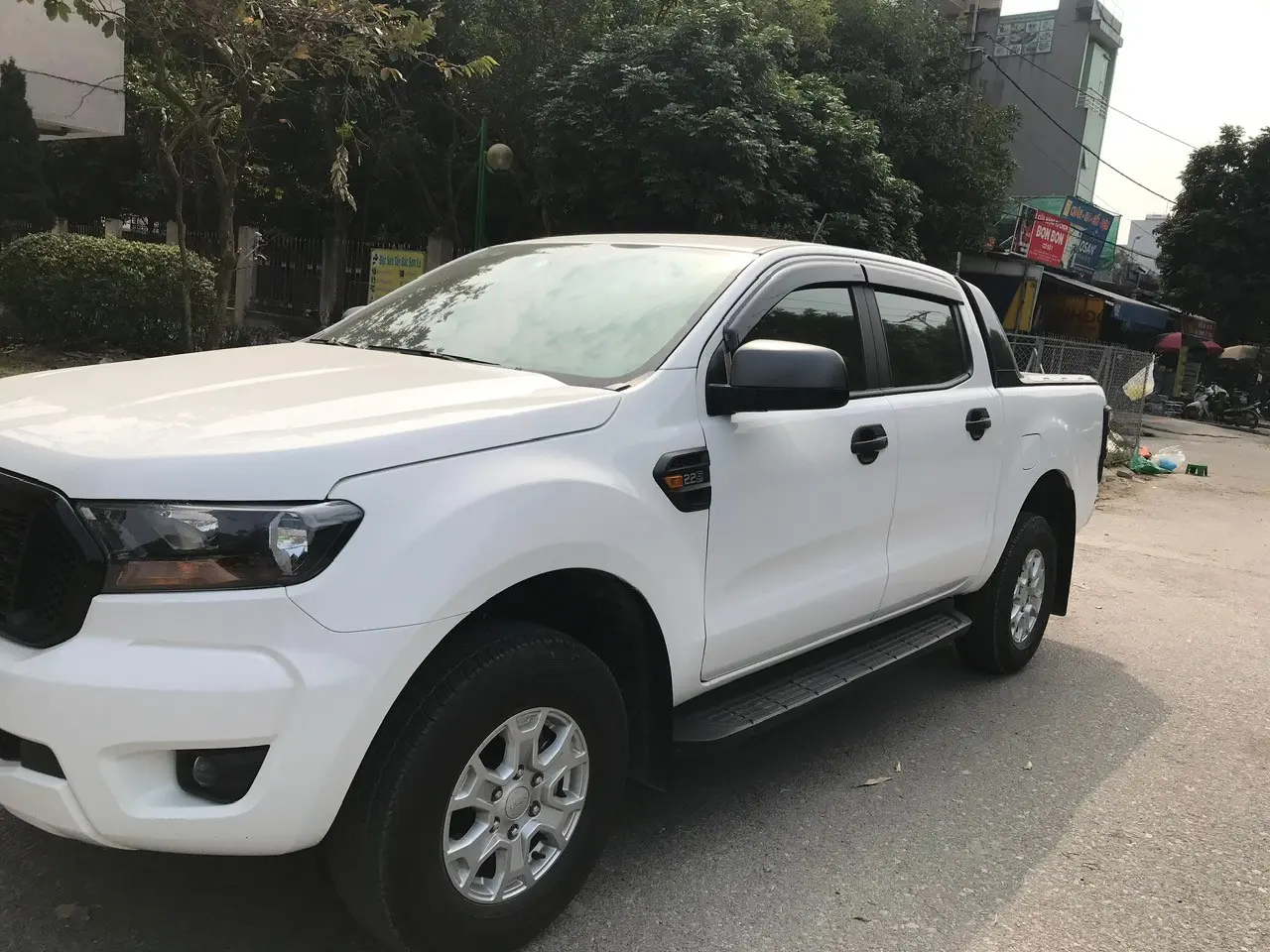 Ford Ranger 2021 màu trắng bọc nội thất giả da - Ngoại thất 3