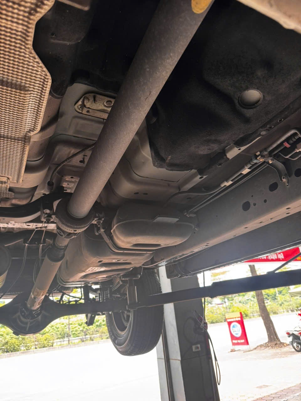 Ford Ranger 2021 màu trắng bọc nội thất giả da - Nội thất 7