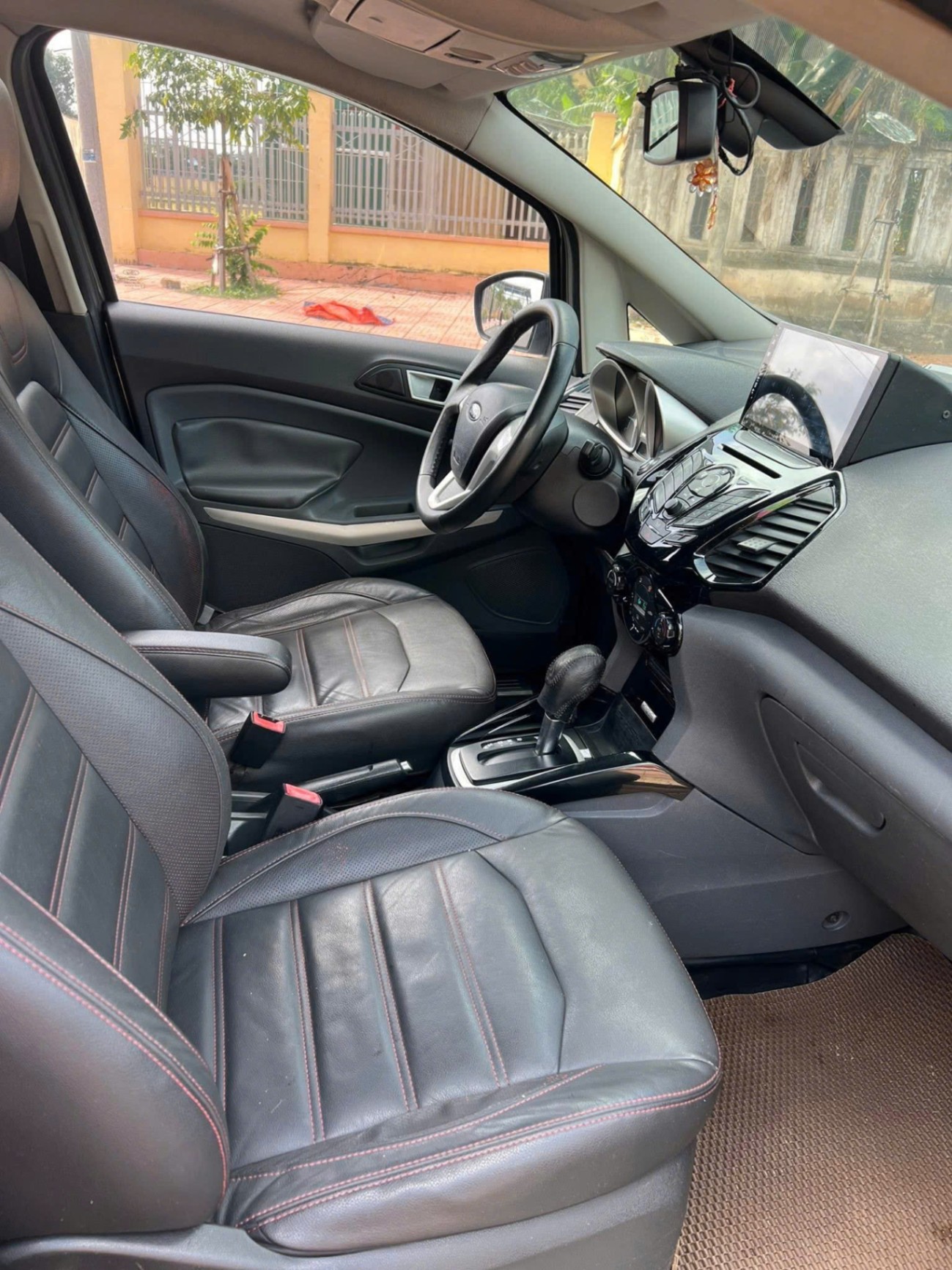 Ford Ecosport bản full 2015 - Nội thất 6