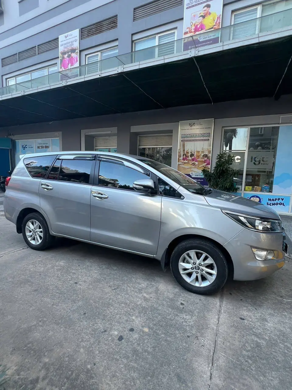 Toyota Innova E2.0 MT 2017 - Ngoại thất 1
