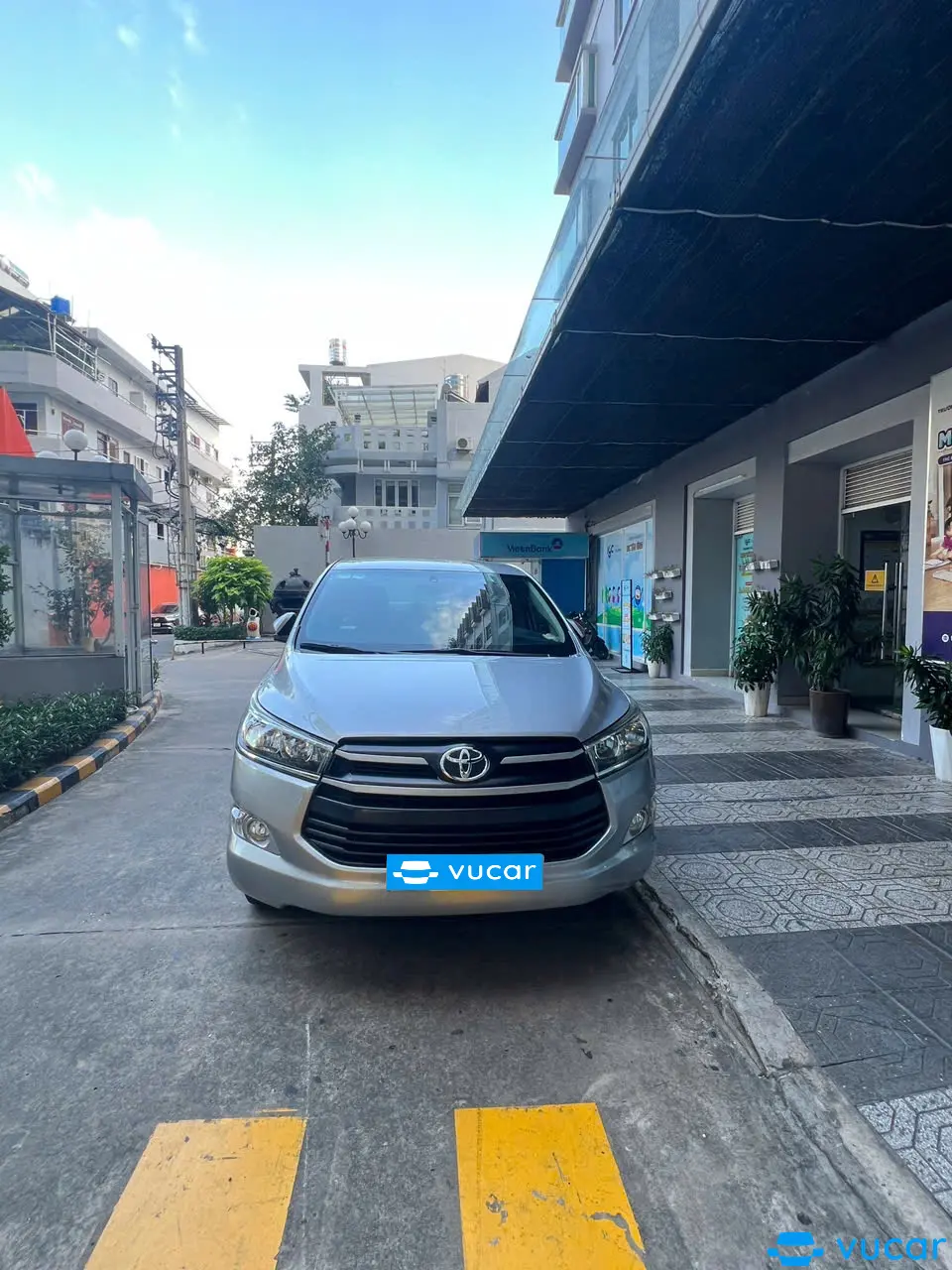 Toyota Innova E2.0 MT 2017