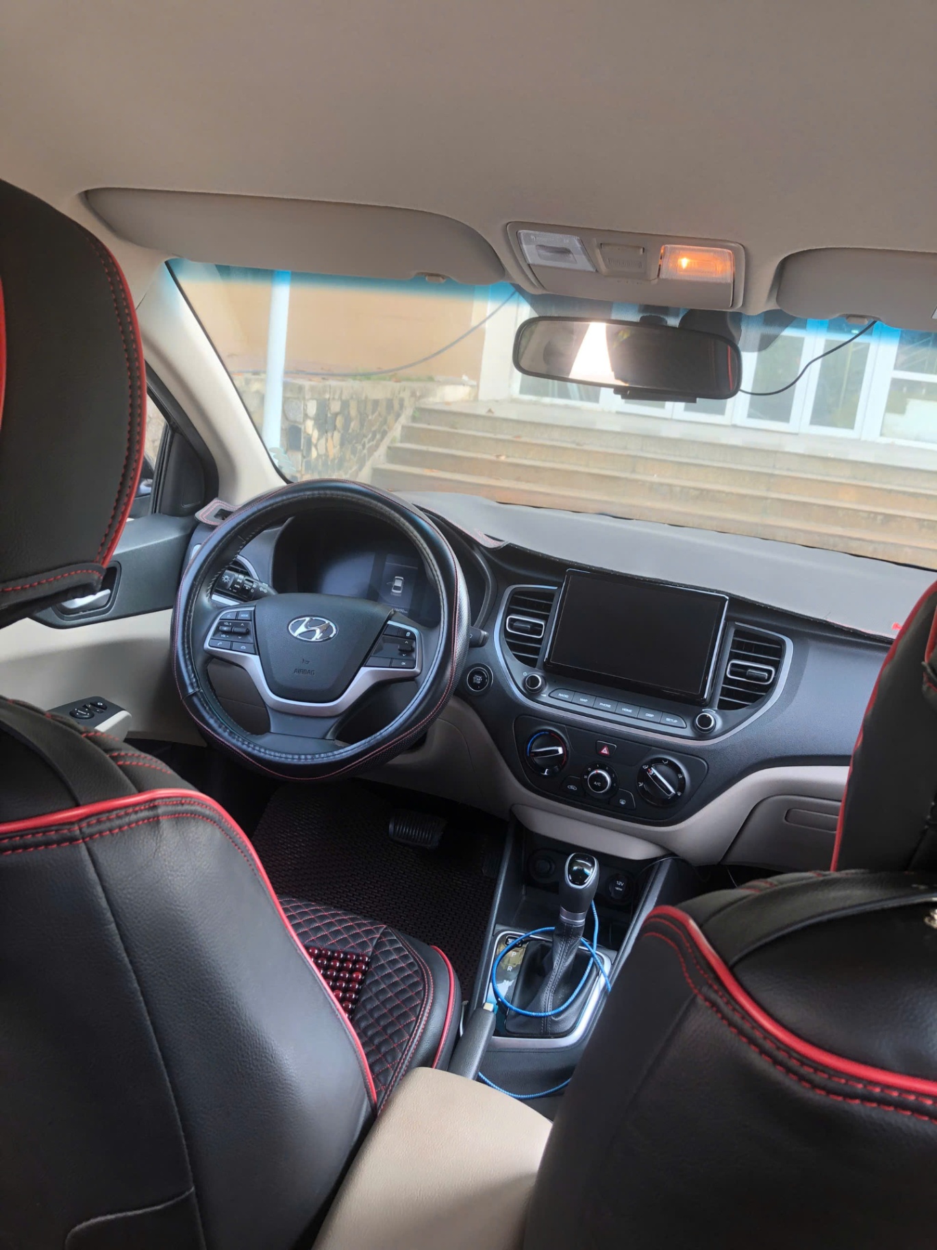 Hyundai Accent AT 2022 - Nội thất 2