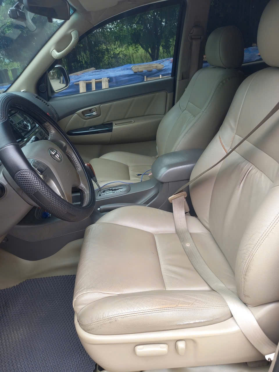 Toyota Fortuner 2.7V 4x2 AT 2013 - Nội thất 1