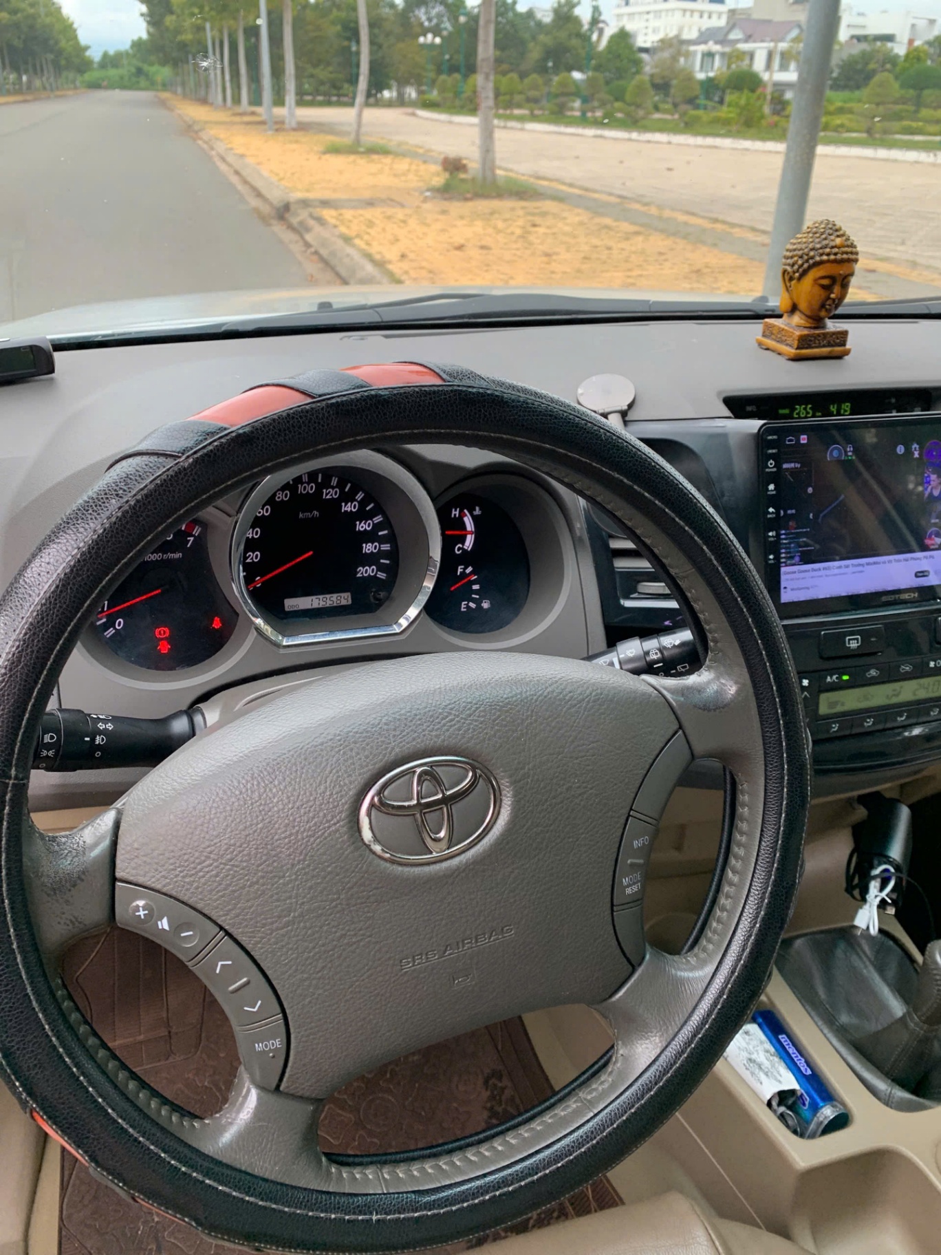 Toyota Fortuner 2009  - Nội thất 3