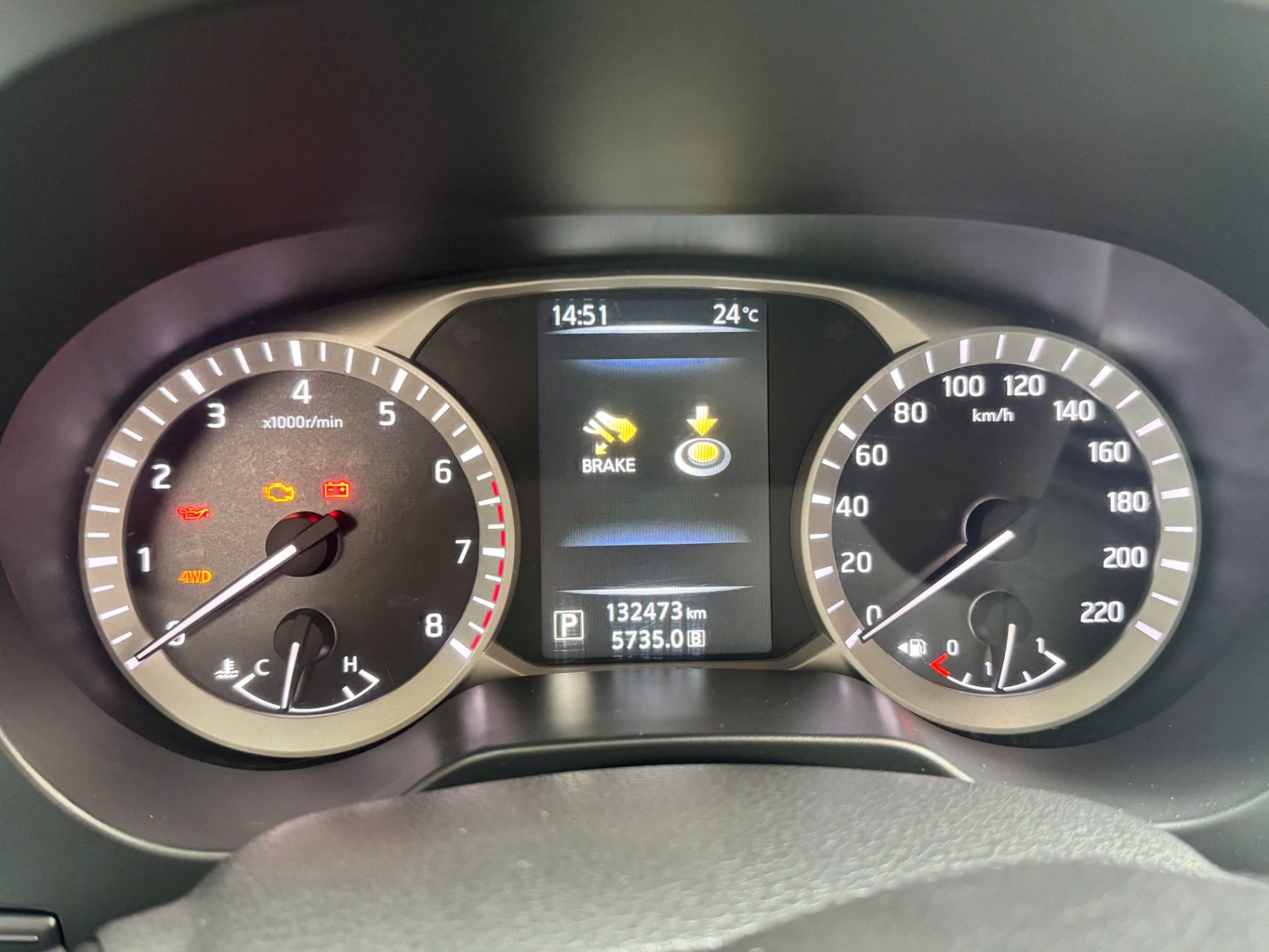 Nisan tera V 2020 - Nội thất 1