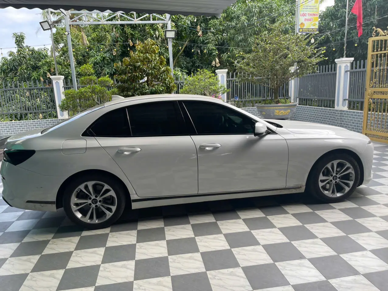 Vinfast lux A 2021 base - Ngoại thất 2