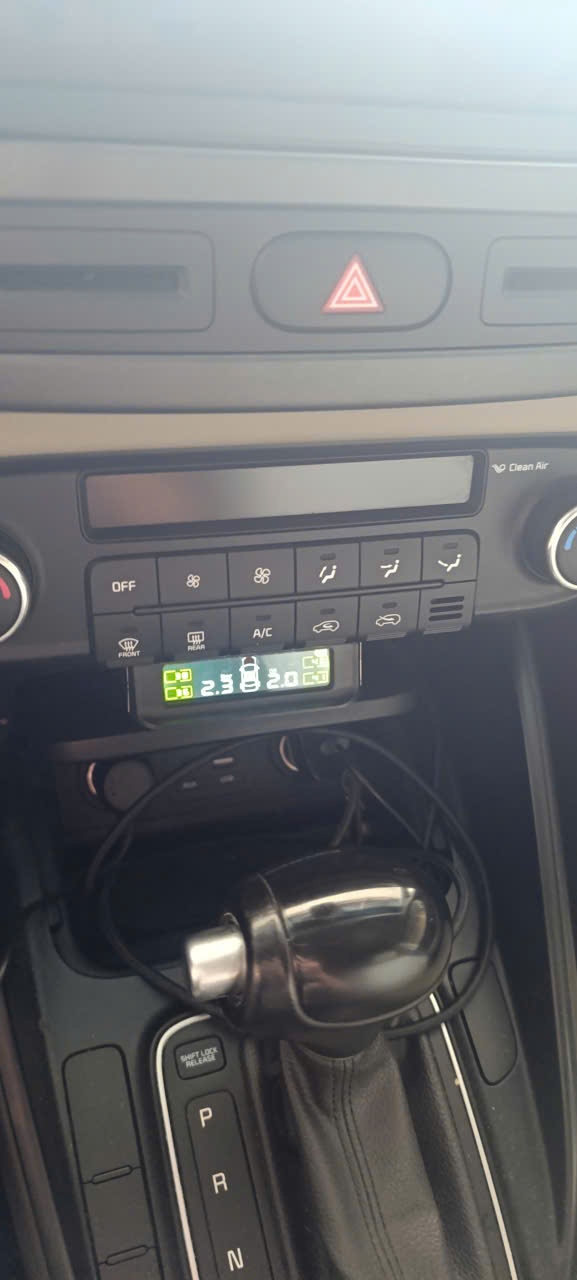 Kia Rondo 2019  - Nội thất 5