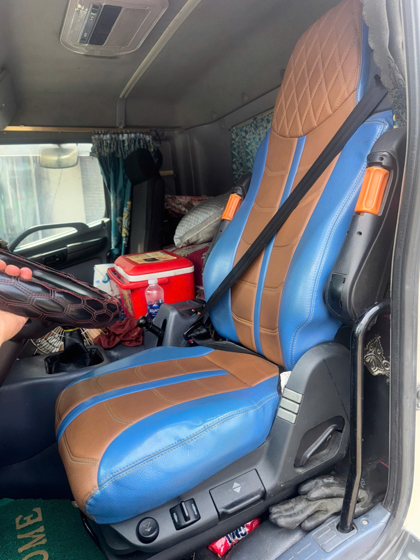 Hino 700 2009 - Nội thất 4