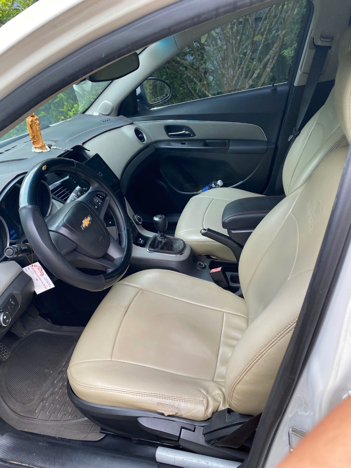 Chevrolet Cruze 1.6 MT 2016 - Nội thất 3