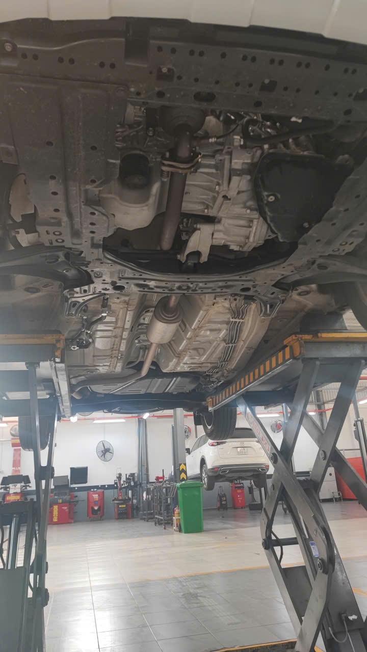 Suzuki Xl -7 AT 2022 - Khoang động cơ 3