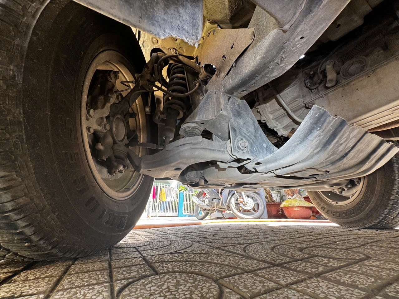 Toyota Fortuner 2.7 1 cầu 2015 - Gầm & khung xe 2