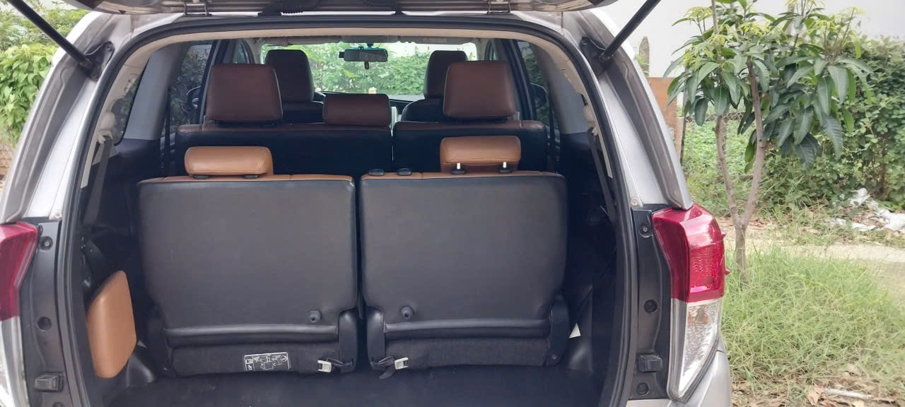 Toyota Innova 2.0E 2019 - Nội thất 1