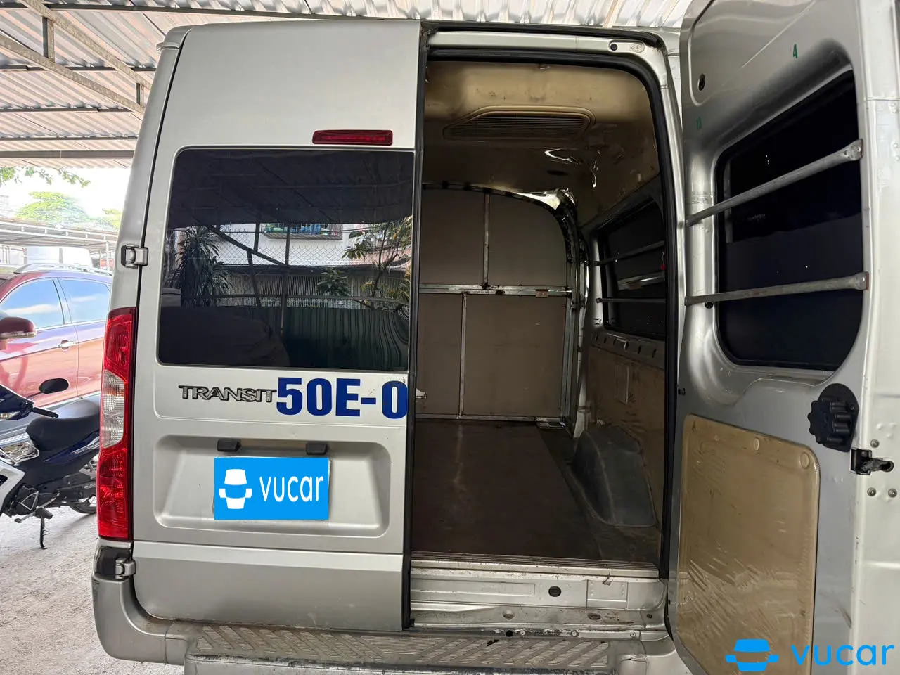 Ford transit 2015 - Ngoại thất 1
