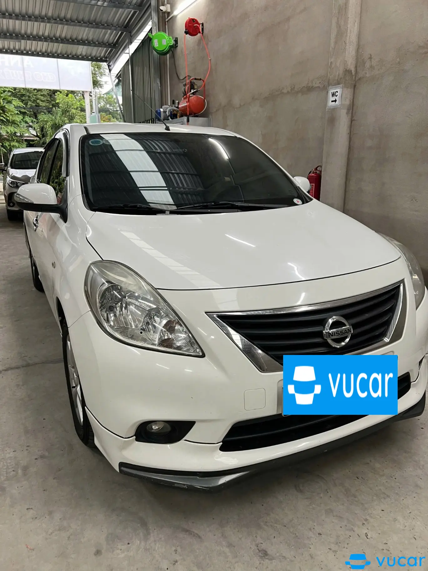 Nissan Sunny XV Premium S - Ngoại thất 1
