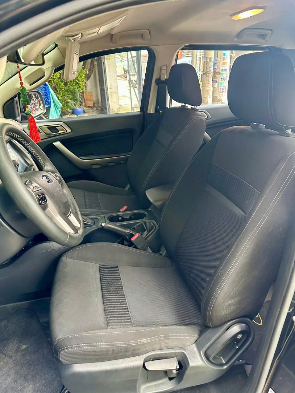 Ford Ranger XLT 2019 - Nội thất 5