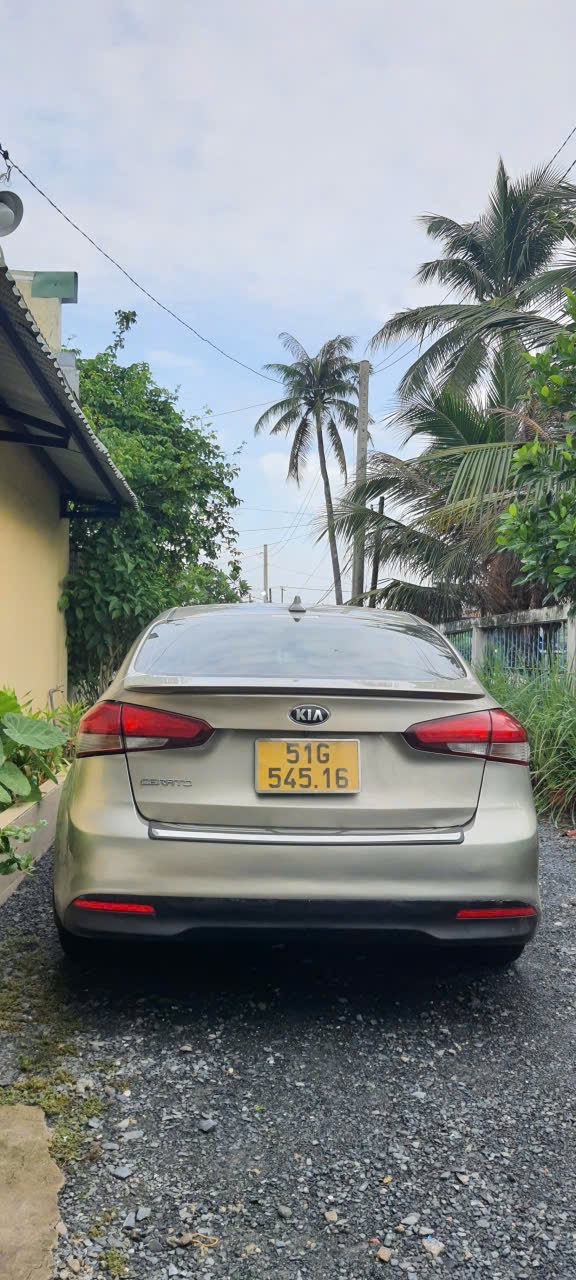 kia Cerato 2016 số sàn - Ngoại thất 4