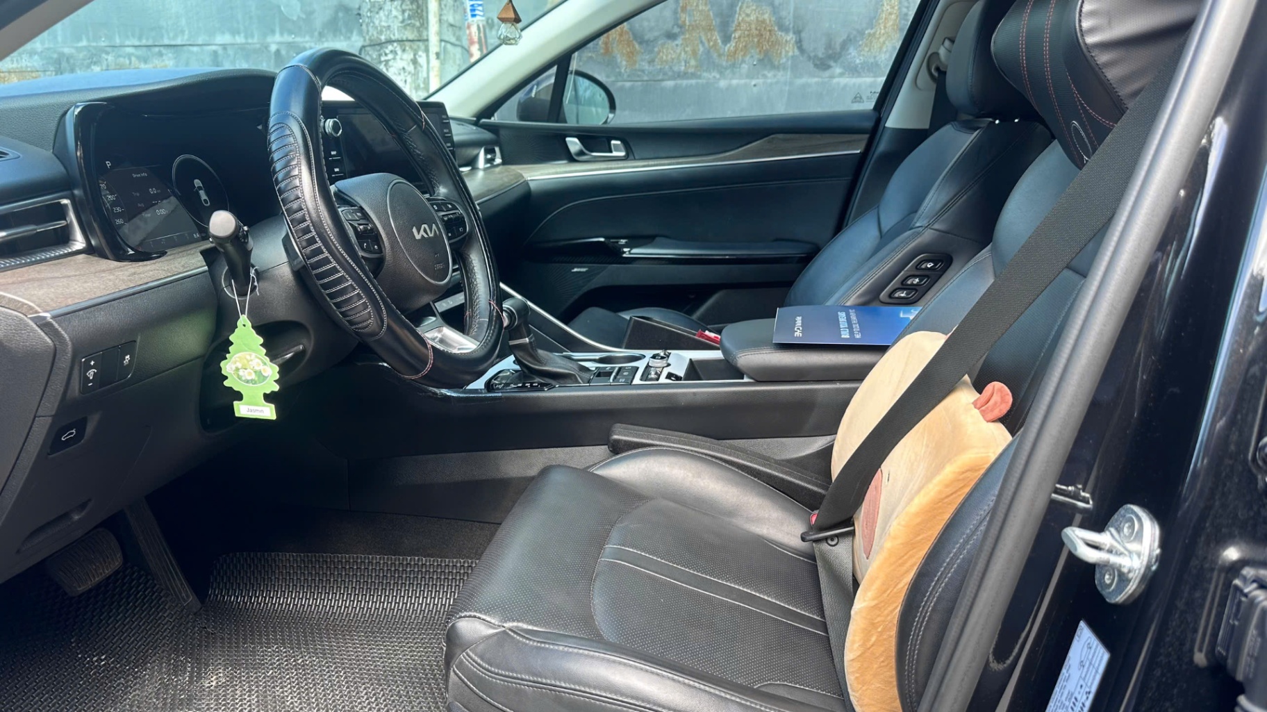 Kia K5 Premium 2022 - Nội thất 5