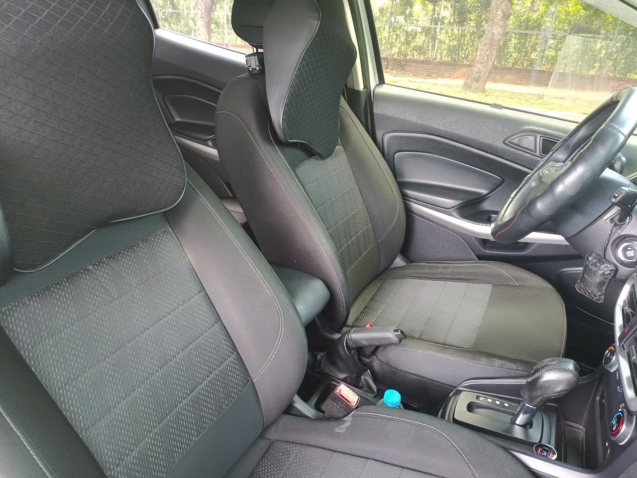 Ford EcoSport - Nội thất 1