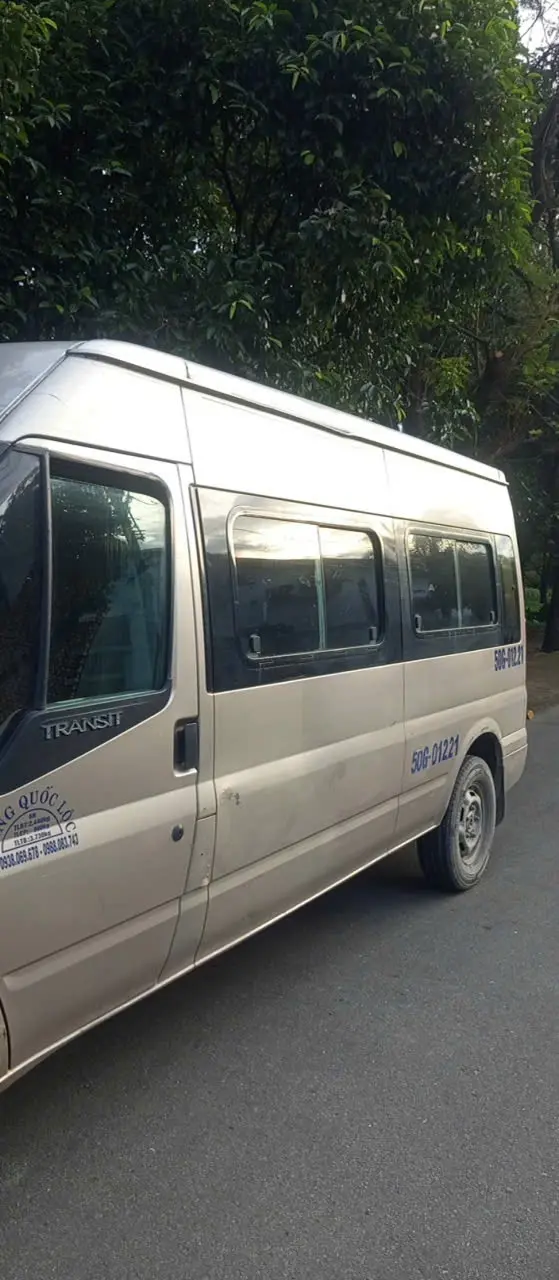 ford sõmit 2013 - Ngoại thất 2