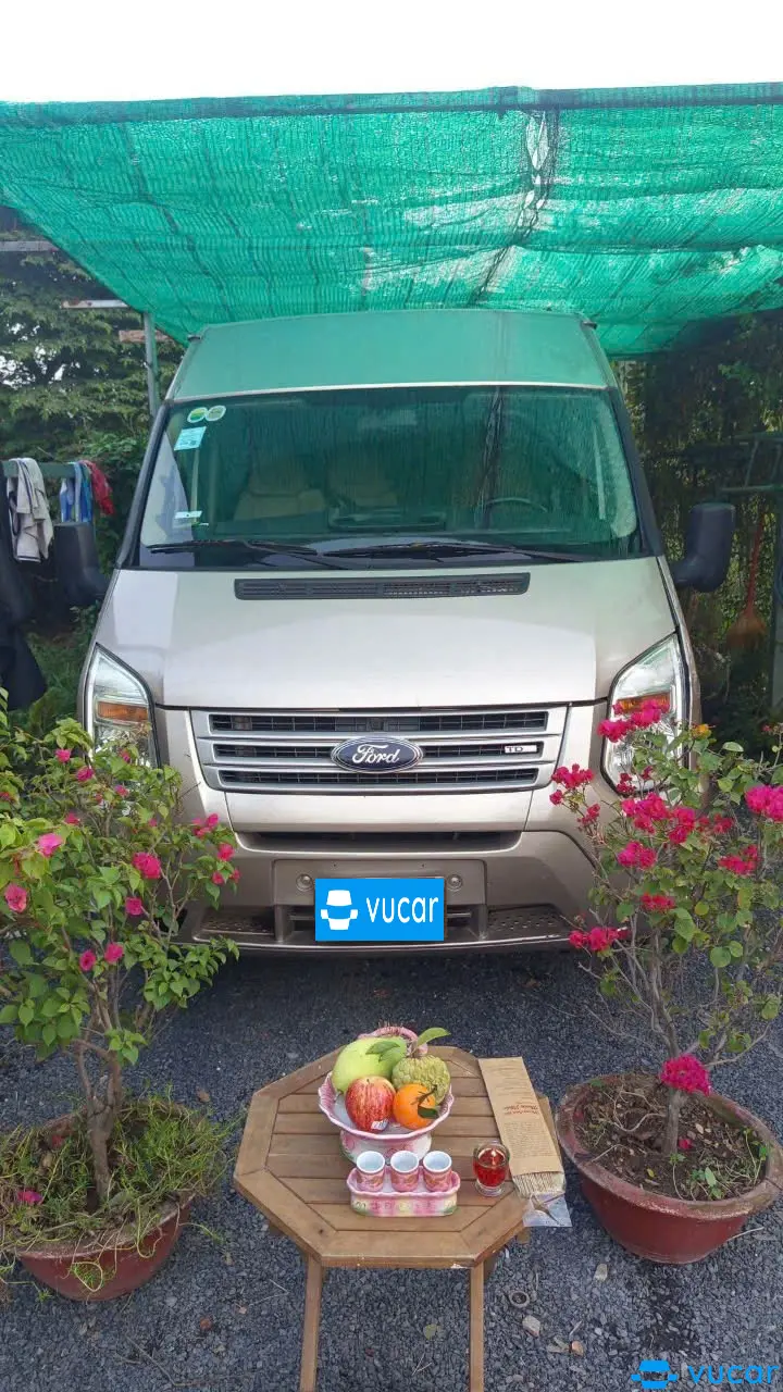 ford sõmit 2013 - Ngoại thất 3