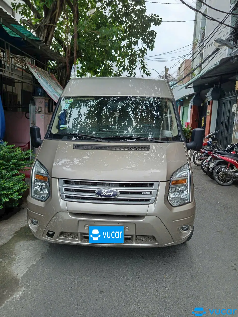 ford sõmit 2013 - Ngoại thất 4