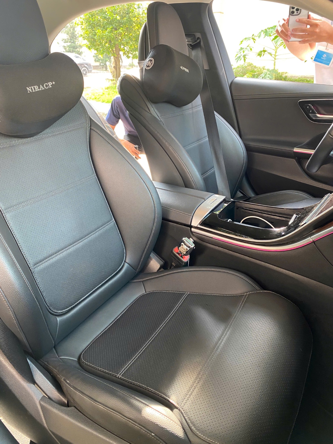Mercedes benz C200 2022 - Nội thất 6