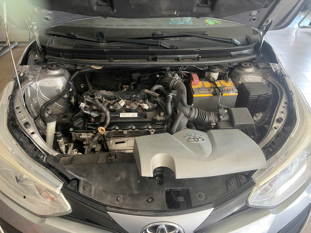 Toyota Vios E số sàn 2019  - Khoang động cơ 1