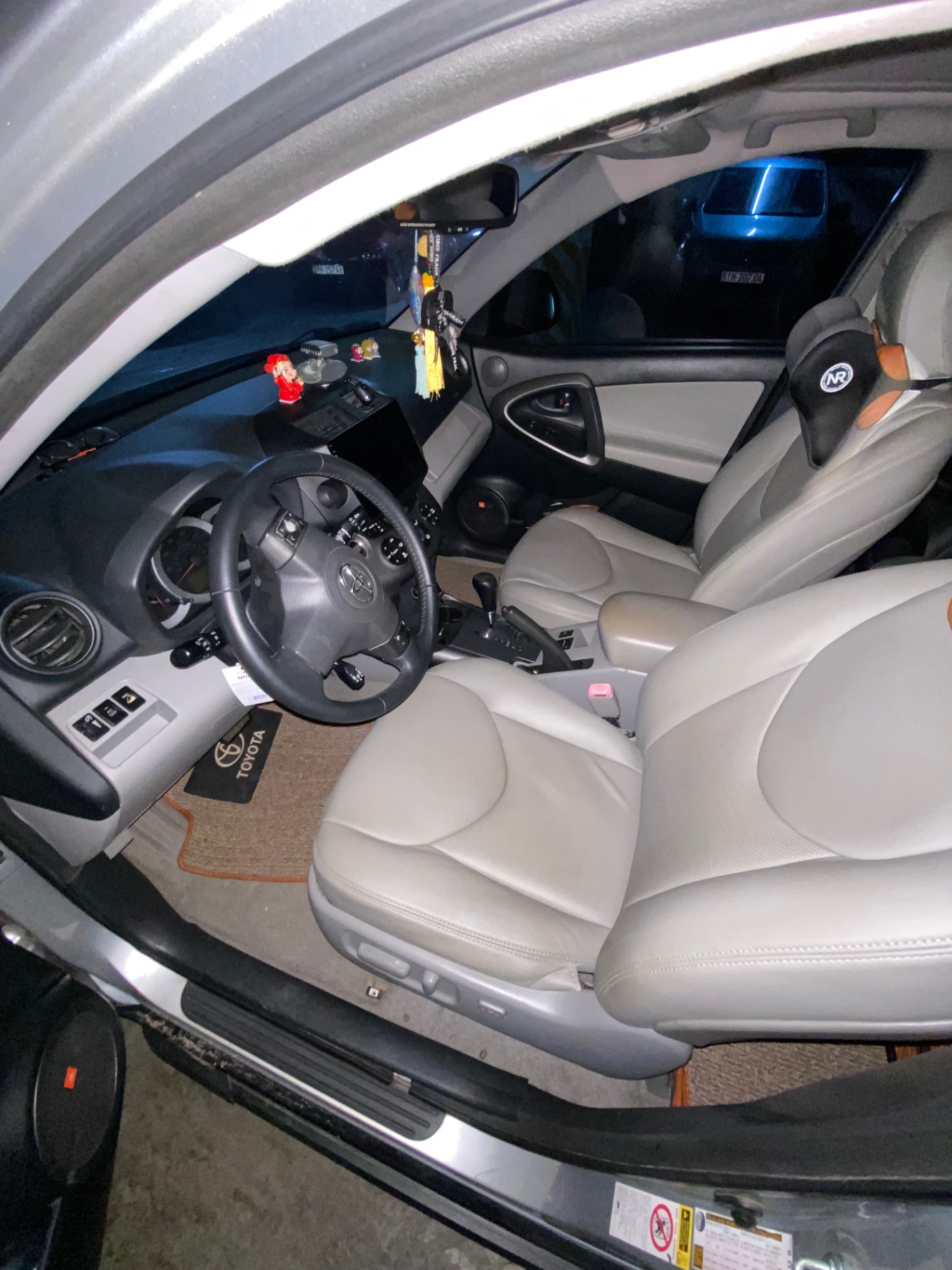 Toyota RAV4 Limited Dual 2.5 7 chỗ 2008 - Nội thất 10