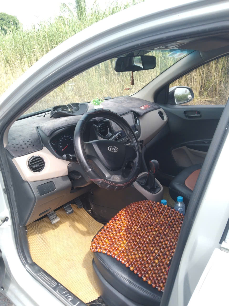 Hyundai i10 sedan 2018 - Nội thất 4
