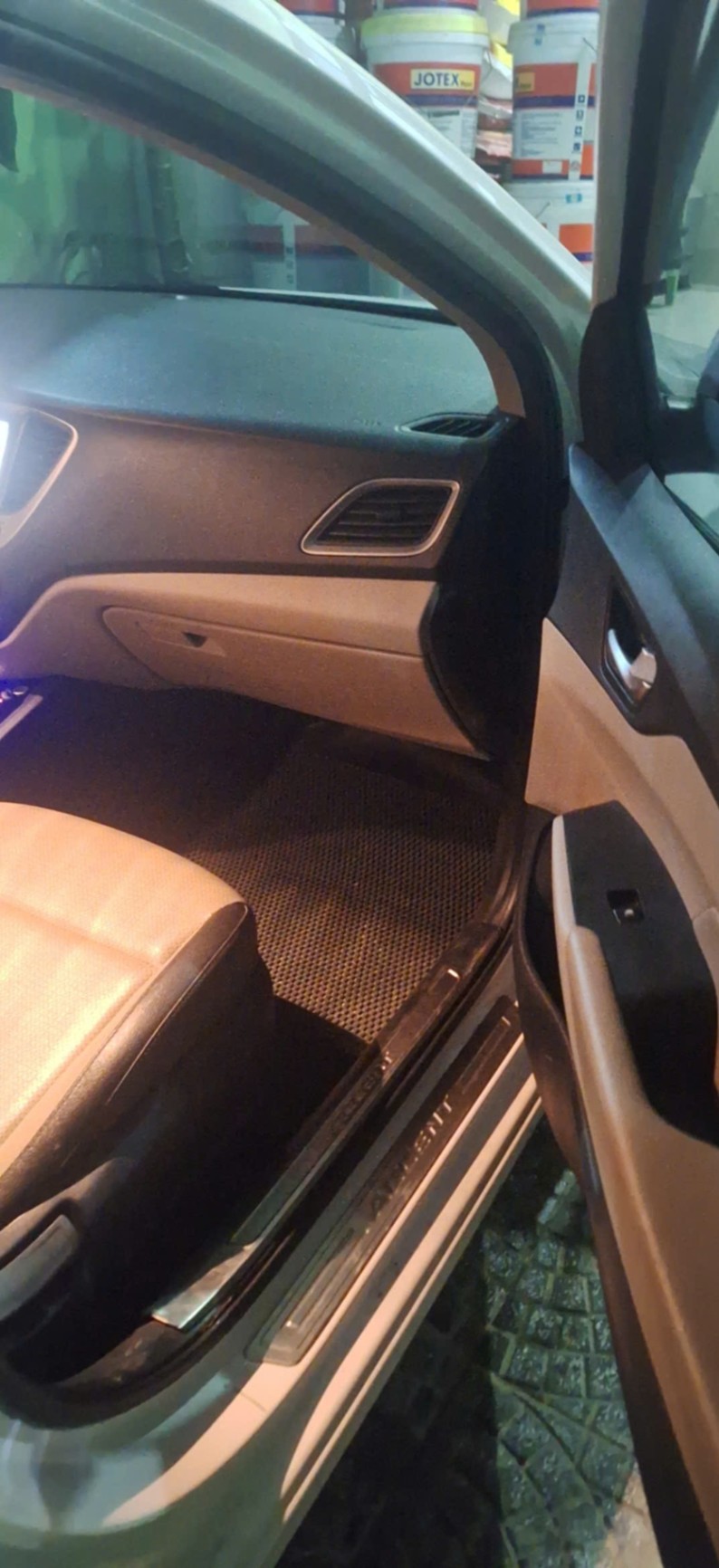 Hyundai Accent ATH bản đặc biệt 2019  - Nội thất 1