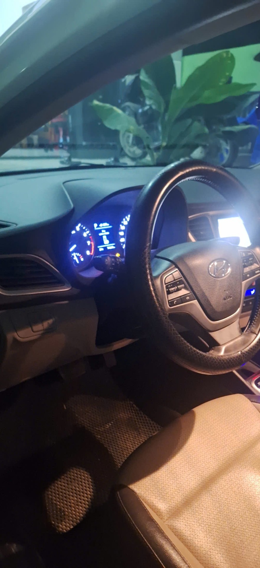 Hyundai Accent ATH bản đặc biệt 2019  - Nội thất 6