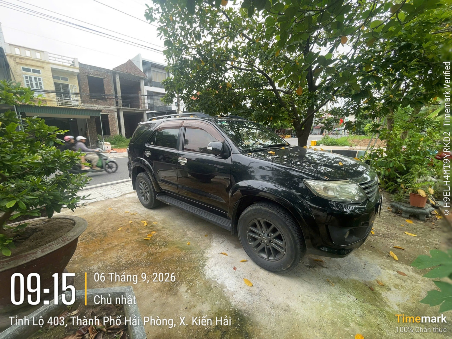 Toyota Fortuner 2.7V 4x2 AT 2012 - Ngoại thất 2