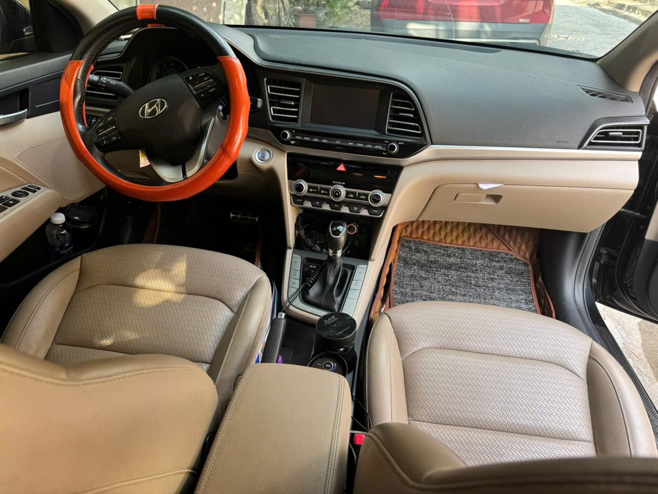 Hyundai Elantra 2.0 AT 2020 - Nội thất 5