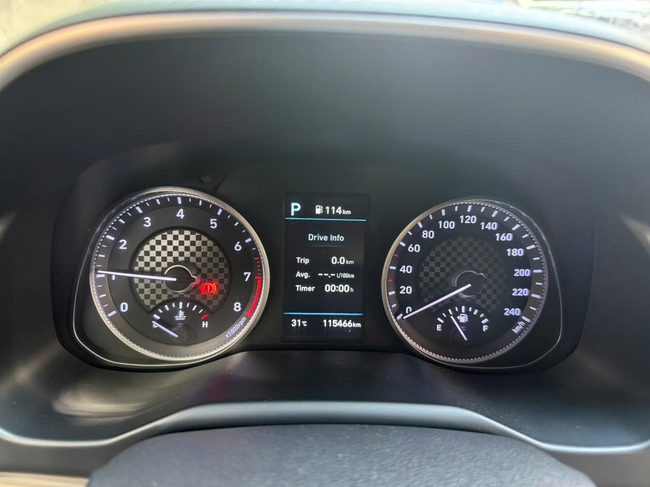 Hyundai Elantra 2.0 AT 2020 - Nội thất 6