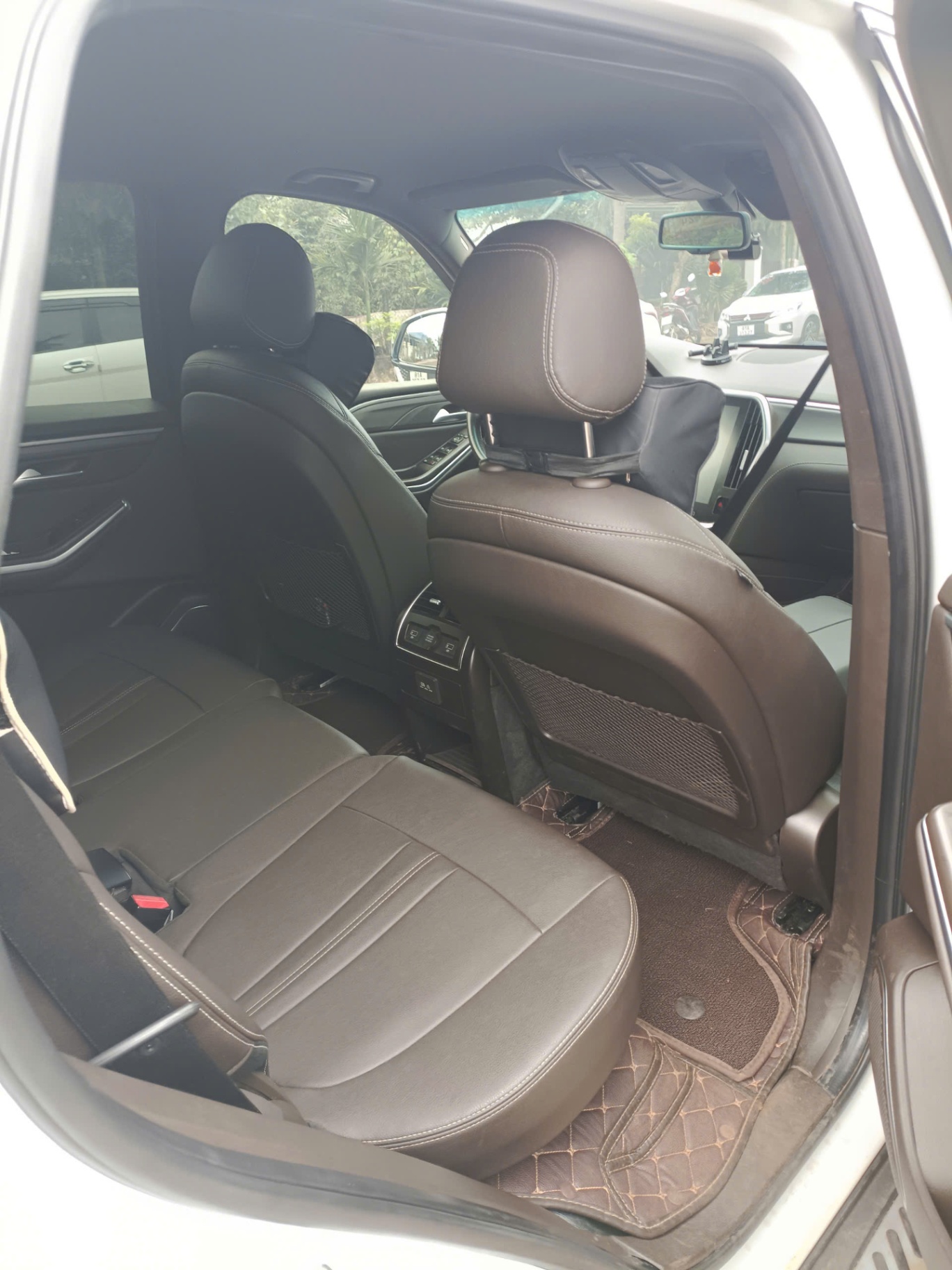 VinFast Lux SA2.0 Plus 2019 - Nội thất 5