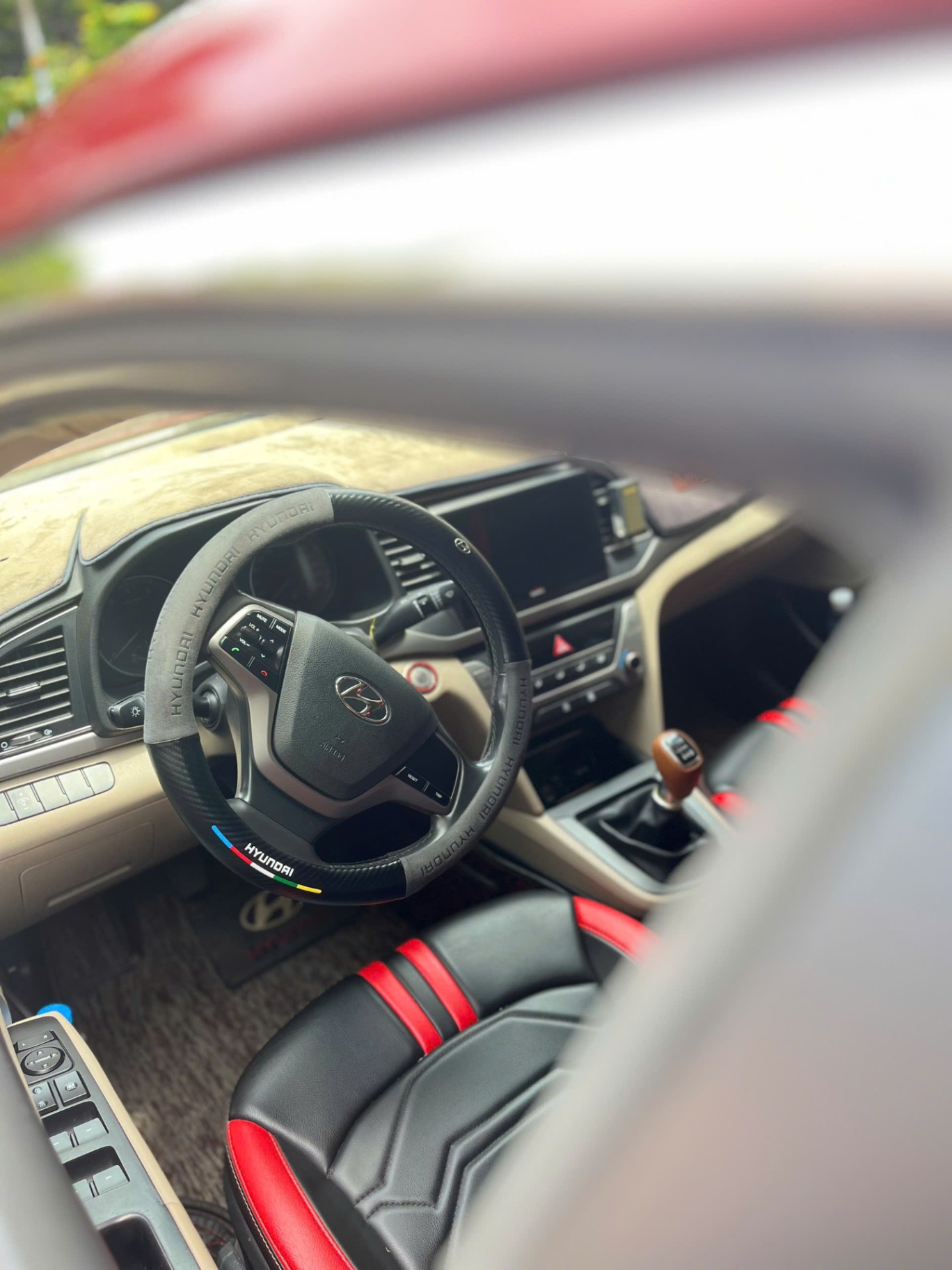 Hyundai Elantra 1.6 MT 2018 - Nội thất 3