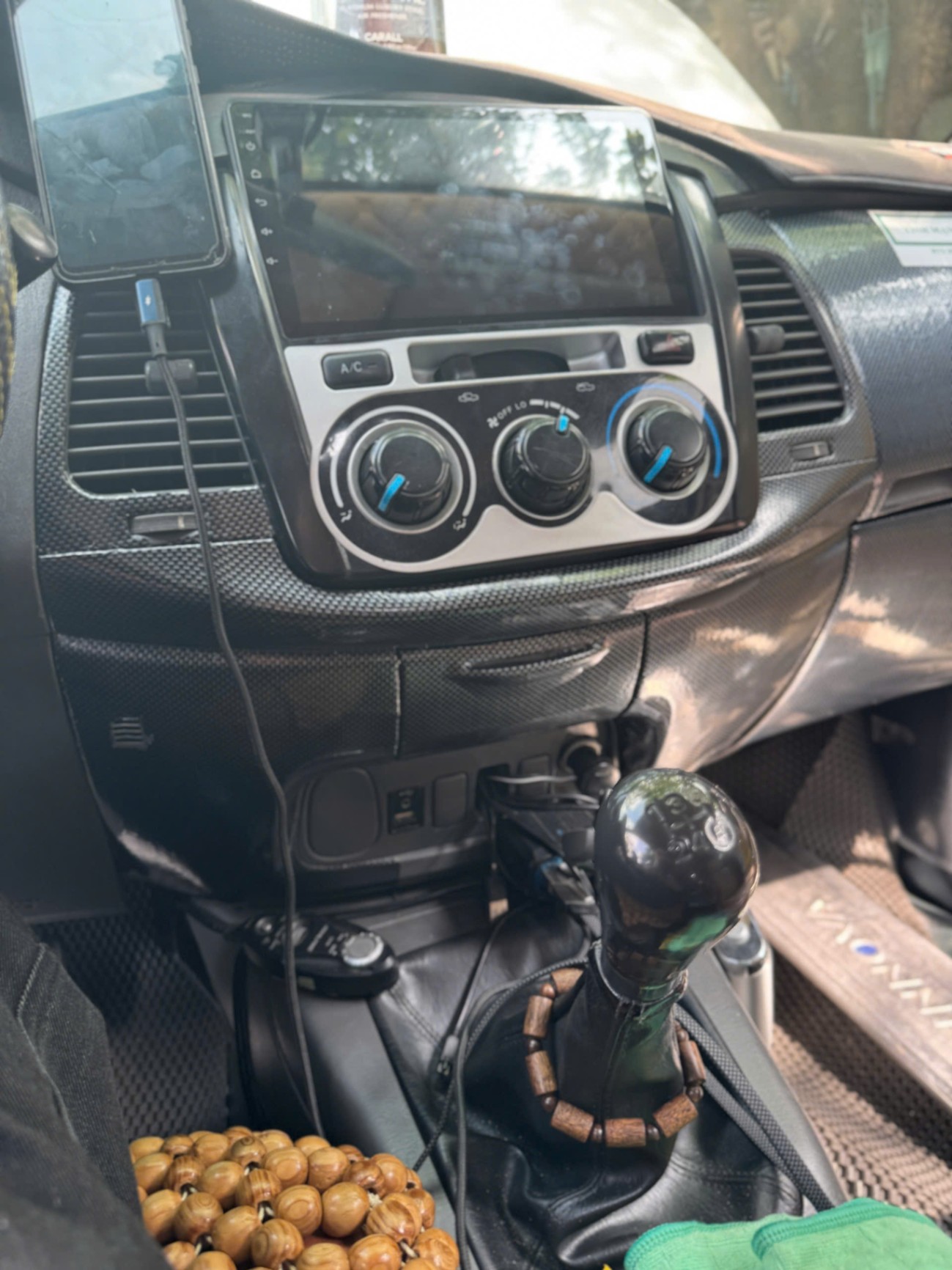 Toyota Innova 2.0J 2015  - Nội thất 1