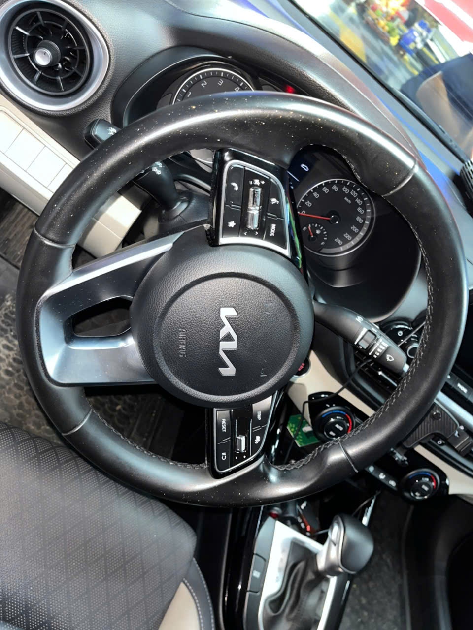 Kia K3 Luxury 2022  - Nội thất 3
