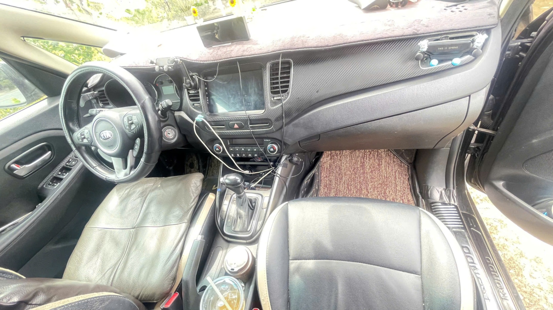 Kia Rondo 2015  - Nội thất 2