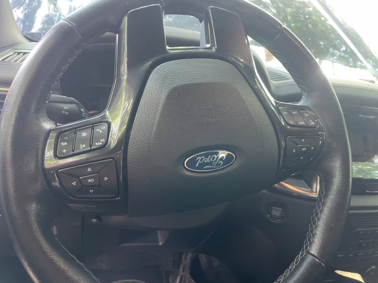 Ford Everest Titanium 1 cầu 2021 - Nội thất 2