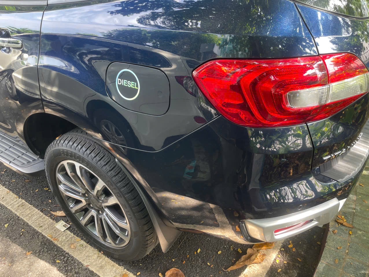 Ford Everest Titanium 1 cầu 2021 - Ngoại thất 6