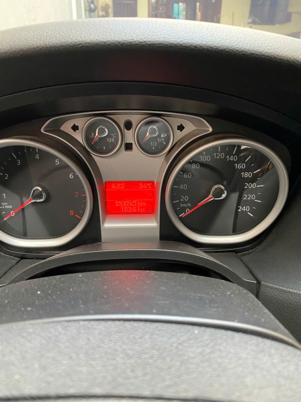 Ford Focus 1.8 Hatchback 2011 - Nội thất 1