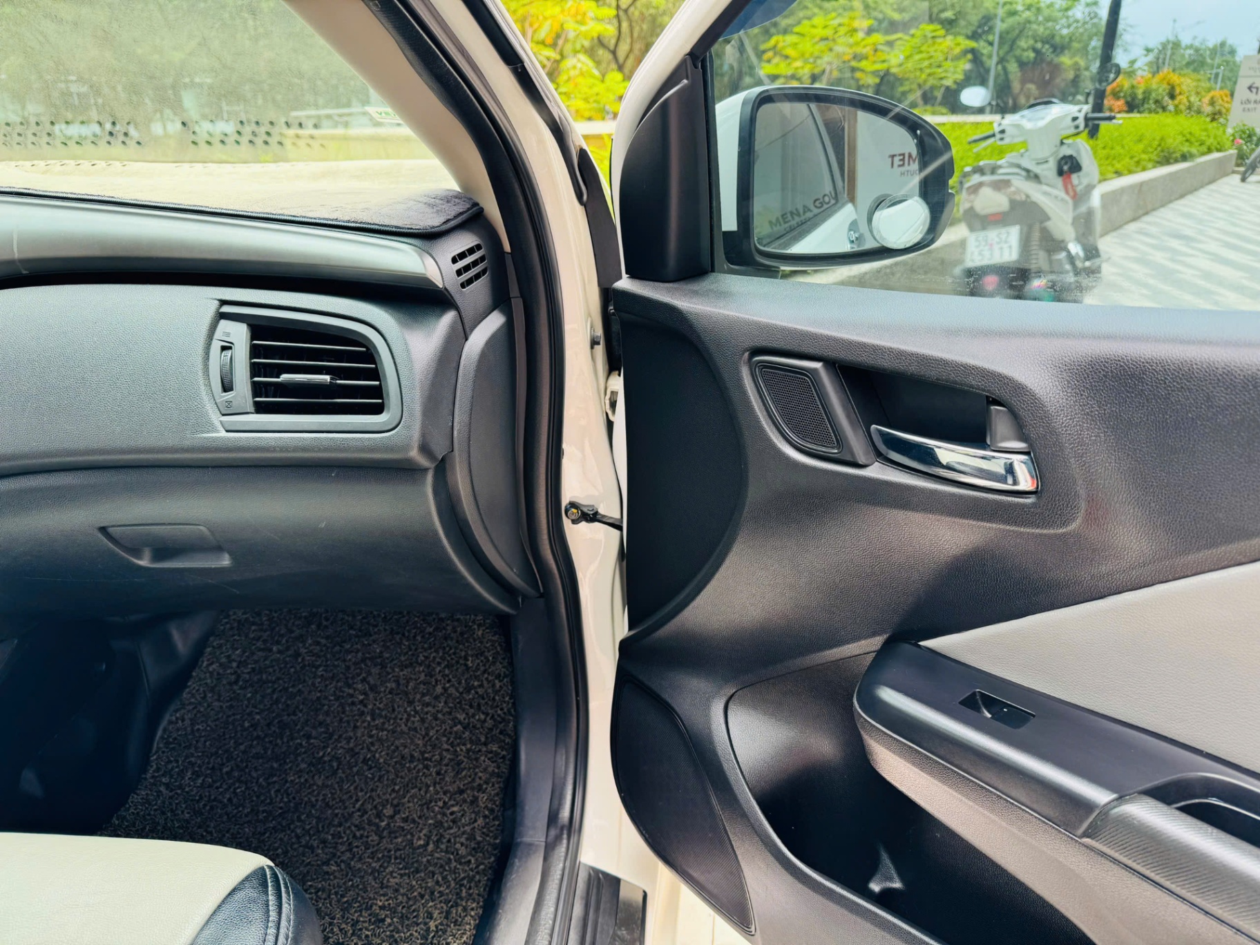 Honda City Tự động 2016 - Nội thất 4