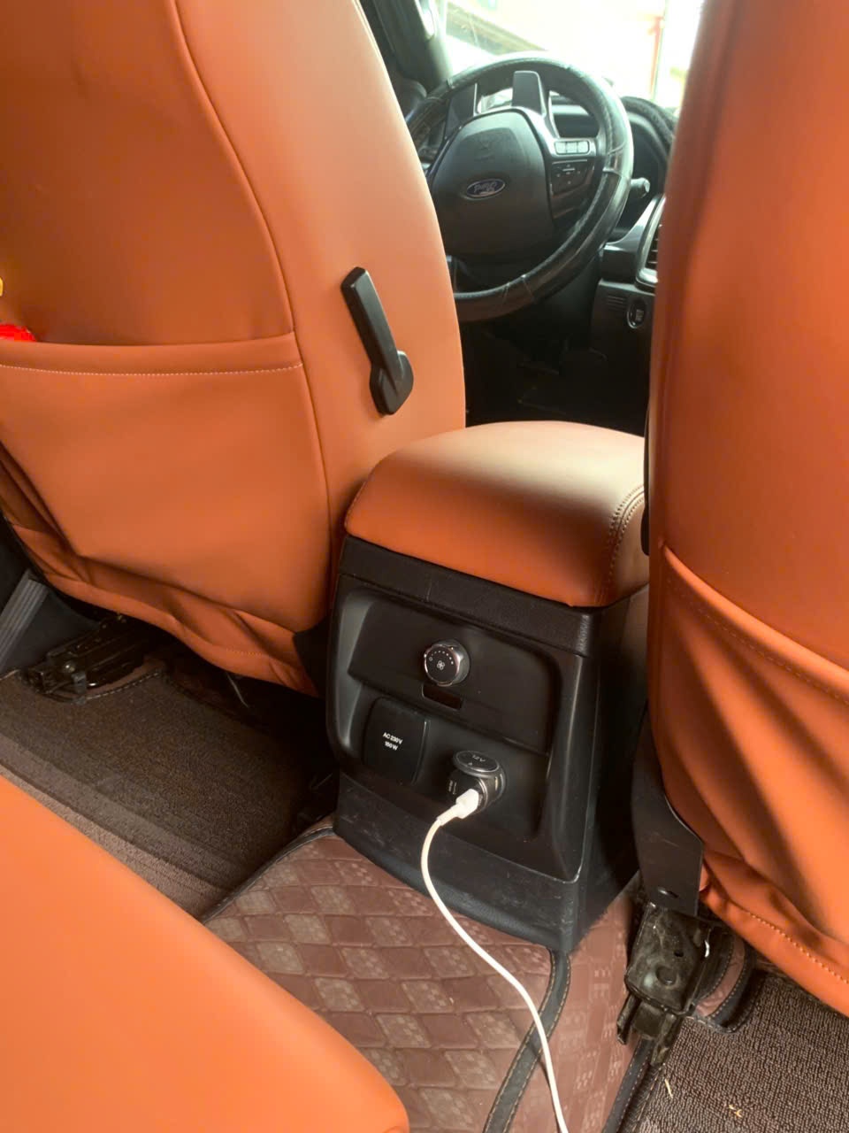 ford everest 2019 - Nội thất 6