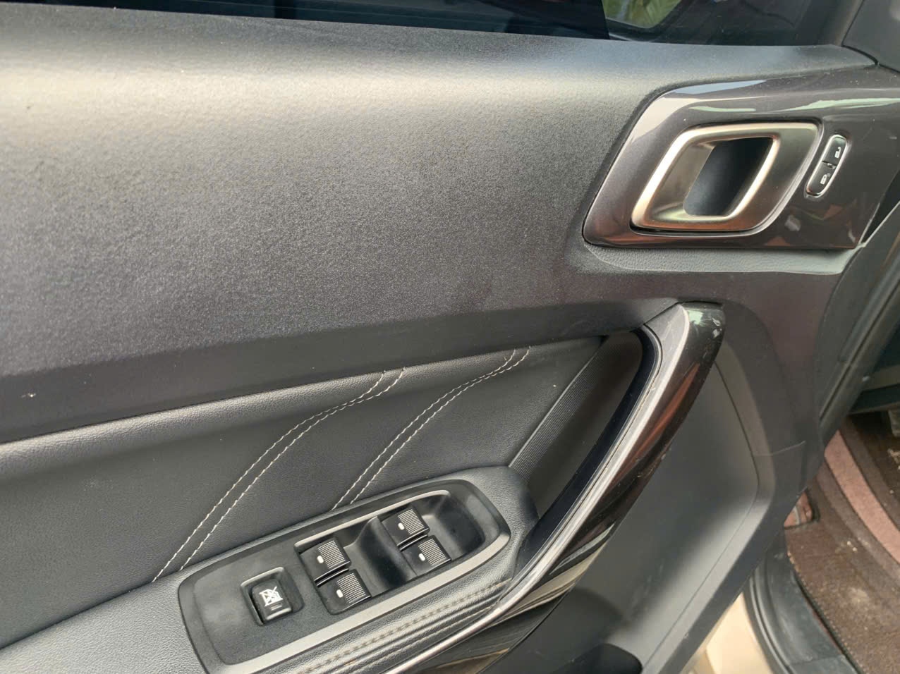 ford everest 2019 - Nội thất 16